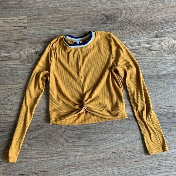 IRIS MUSTARD TWIST FRONT CROP TOP - Picture 1 of 1